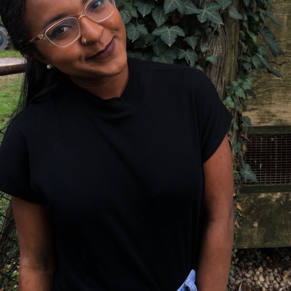 Black crop turtleneck